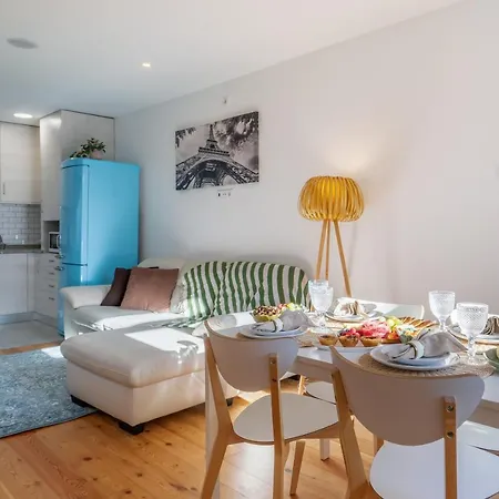 Host Wise - Elegant Colorful House W Private Terrace Nyaraló Porto