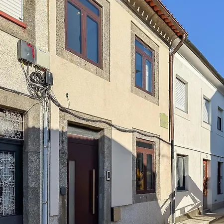 Host Wise - Elegant Colorful House W Private Terrace * Порту