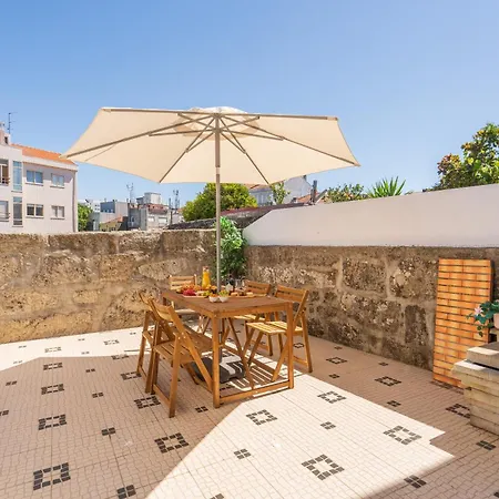 Host Wise - Elegant Colorful House W Private Terrace Nyaraló Porto
