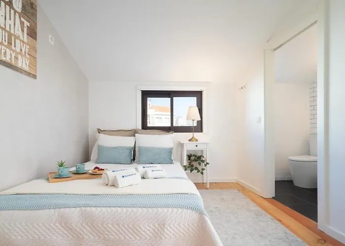 بيت للعطل Host Wise - Elegant Colorful House W Private Terrace بورتو