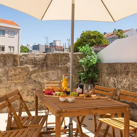 Host Wise - Elegant Colorful House W Private Terrace